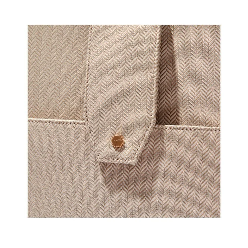 Lindsey Albanese Laptop Clutch NWOT